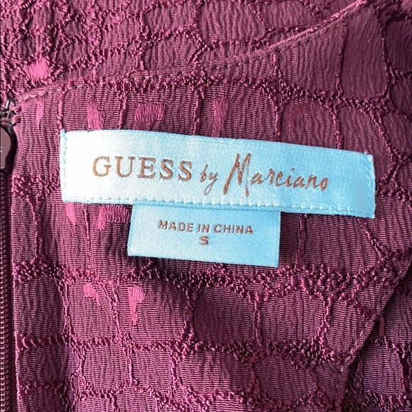 Body con shape sleeveless dress in plum - Picture 2 of 8